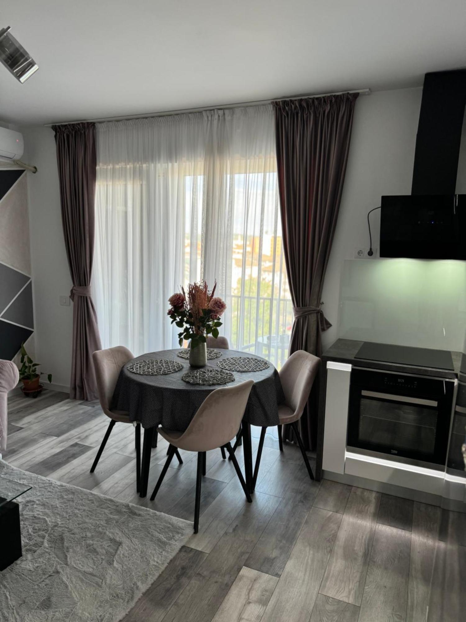 Apartament Magnific Oradea Zewnętrze zdjęcie